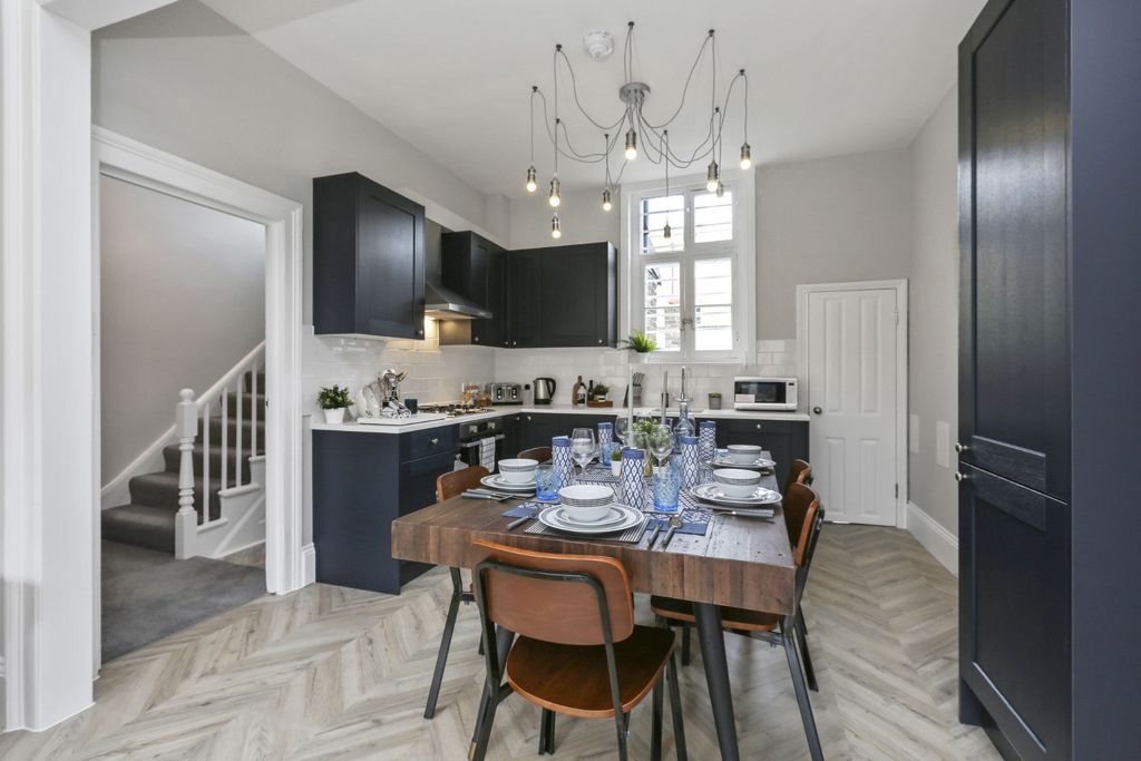 Property photo 2 of 15 2397994