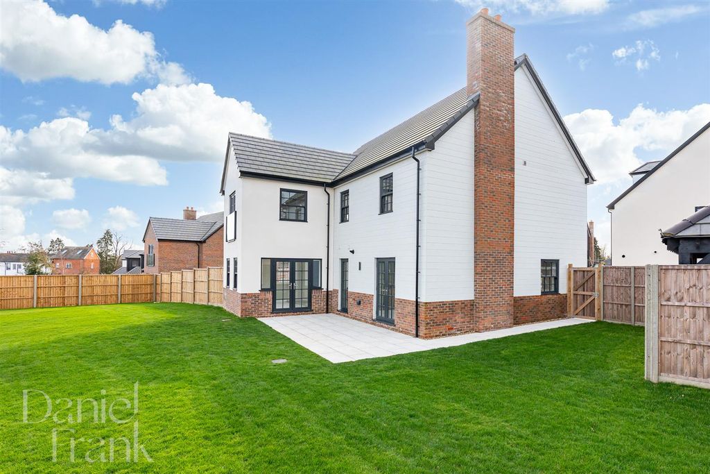 Property photo 2 of 44