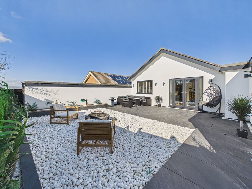 Property photo 1 of 25