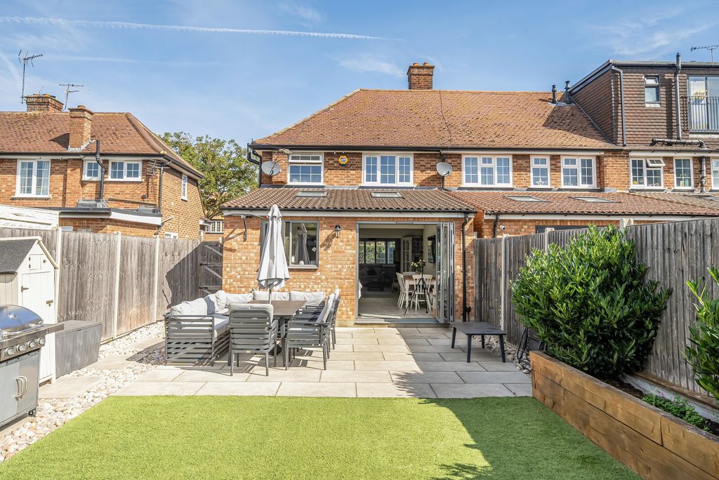Property photo 2 of 21 1318765-8-68681Ed...