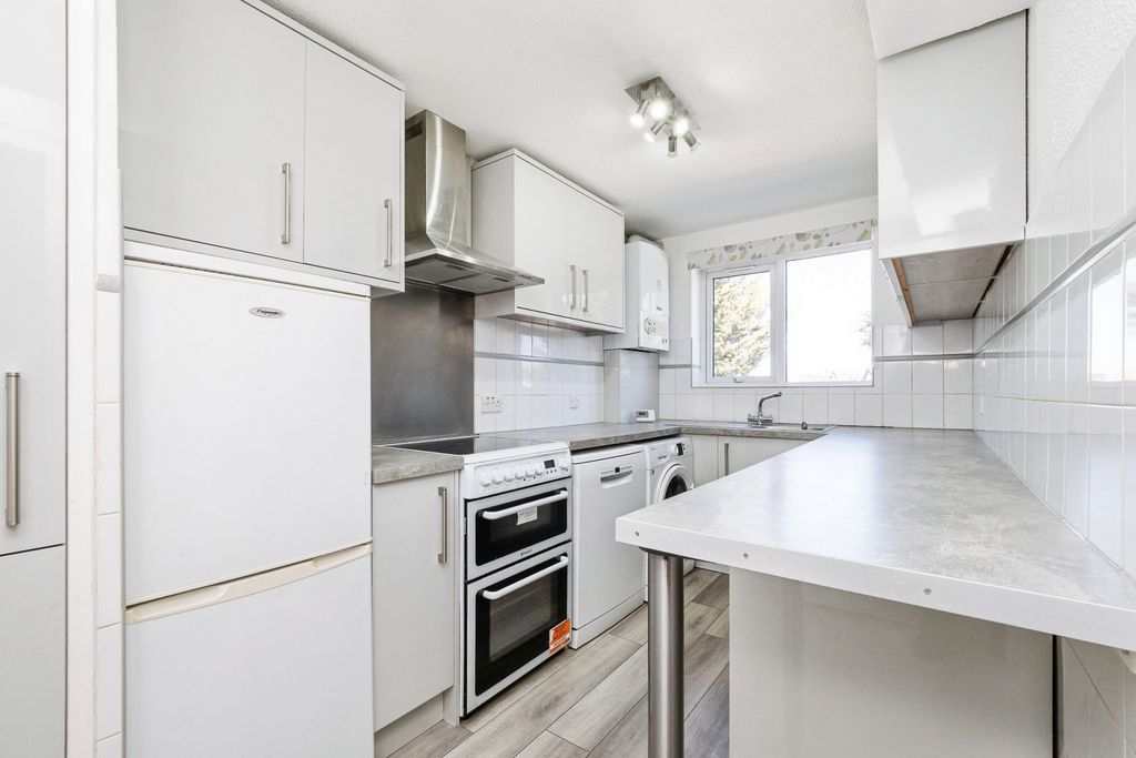 Property photo 2 of 20 Pbox-Img.Jpg