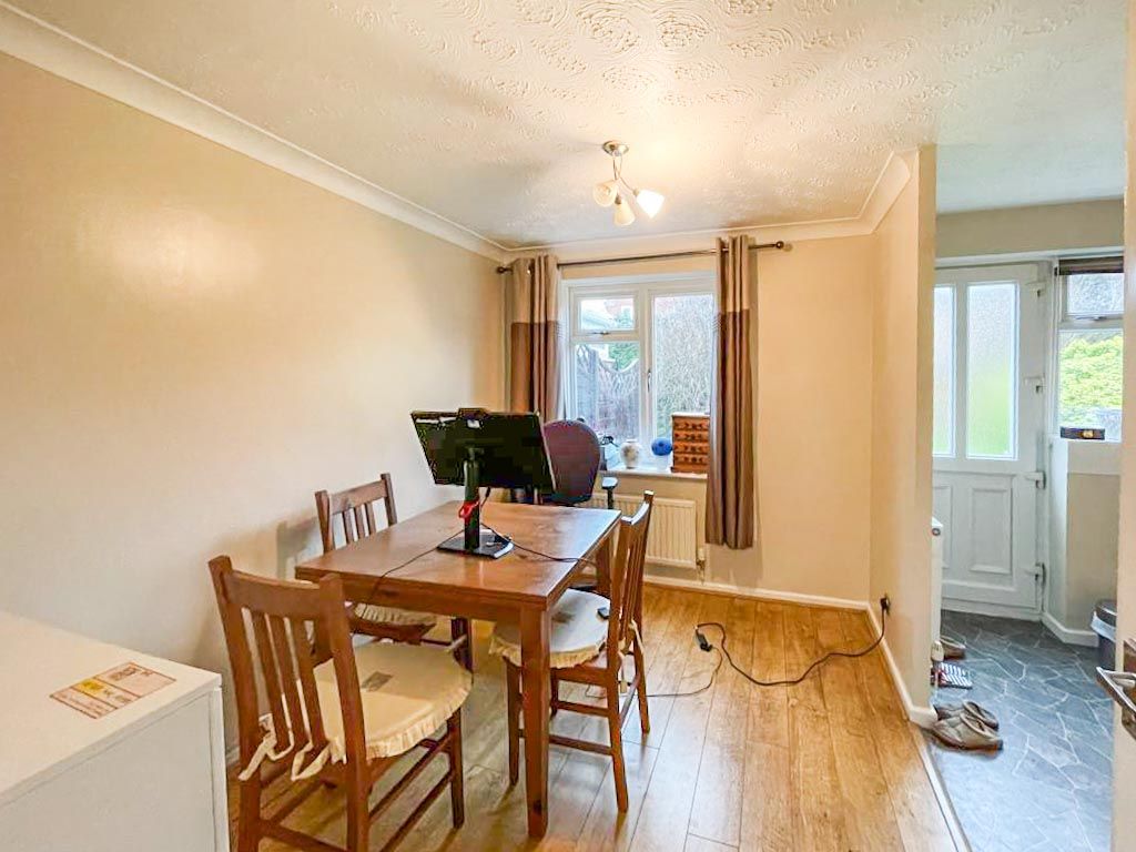 Property photo 3 of 8 c5030593Ff3c306775d7c9361Db4A3Fd