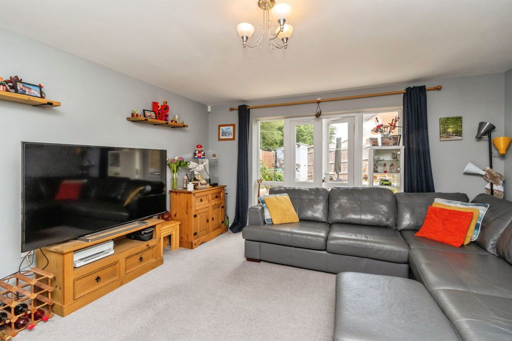 Property photo 2 of 18