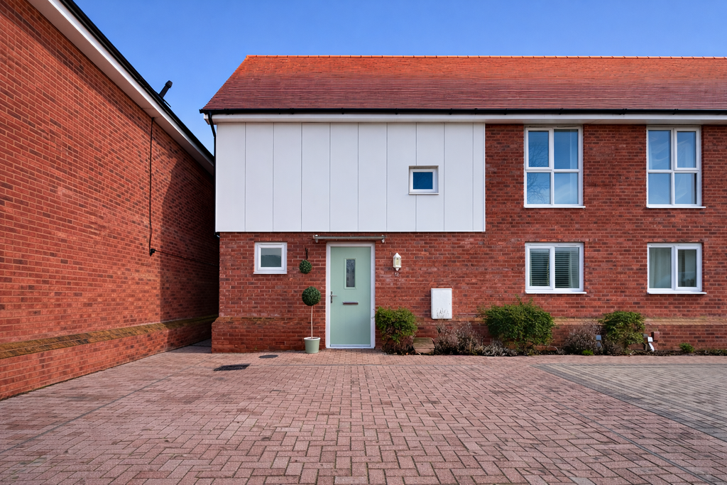 Property photo 1 of 11 Front