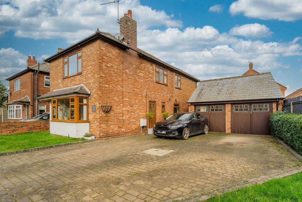 Property photo 1 of 24