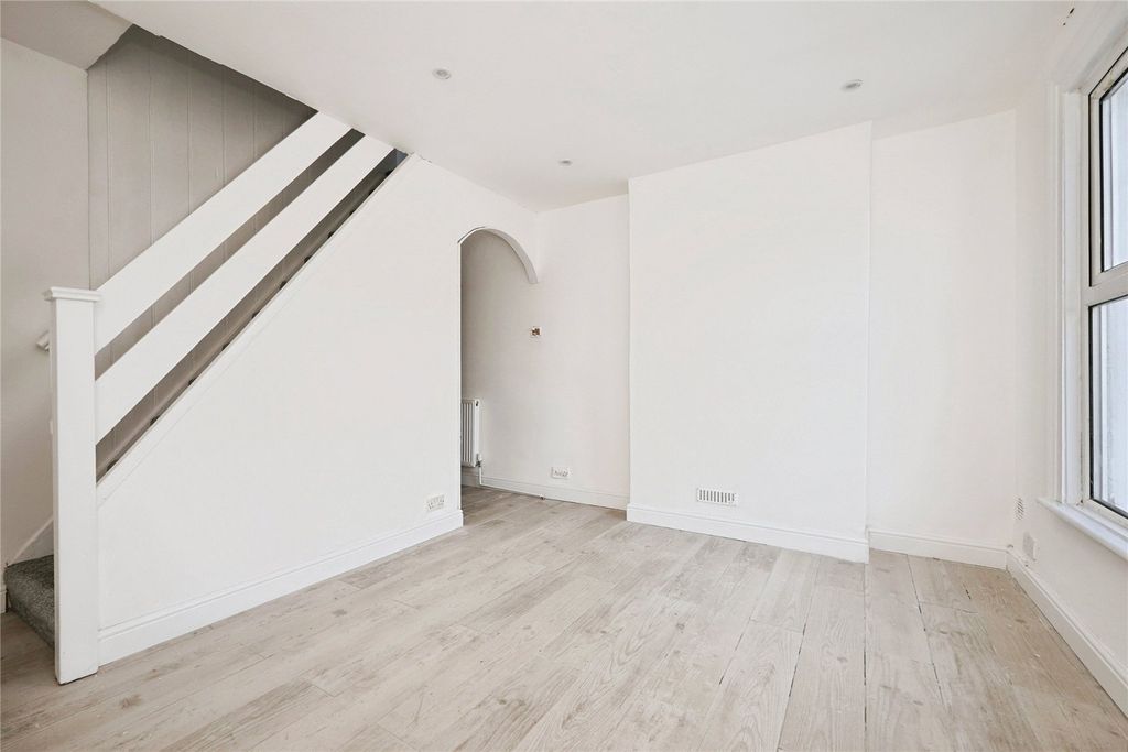 Property photo 2 of 18 Picture No. 09