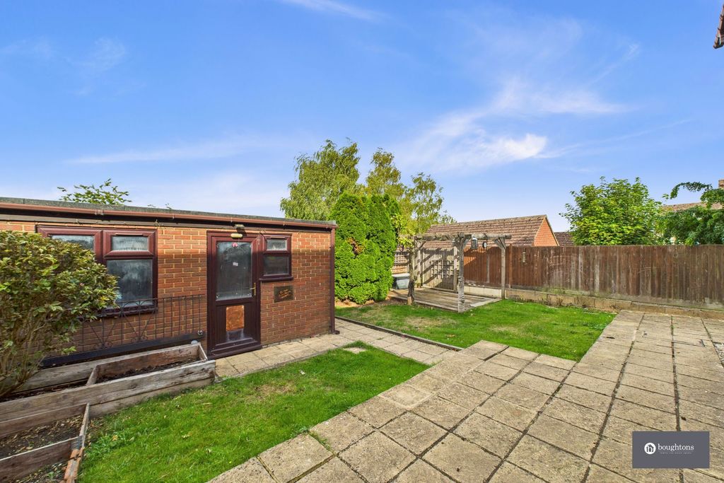 Property photo 2 of 26