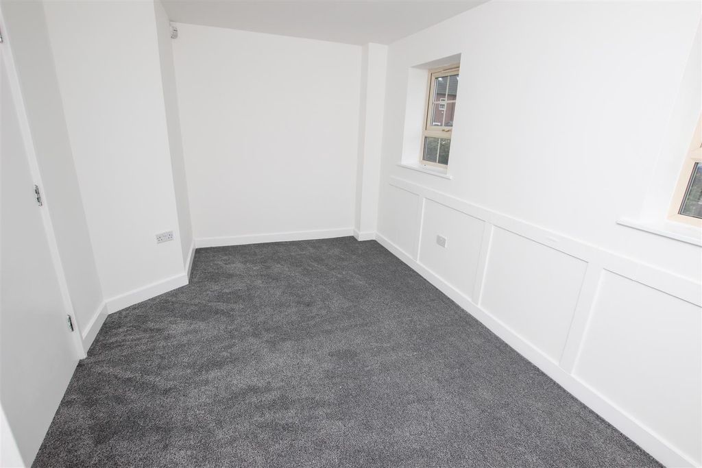 Property photo 3 of 12 Ground Floor Bedroom/Office