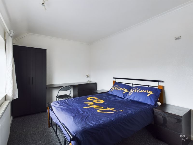 Property photo 3 of 9 Photo 12