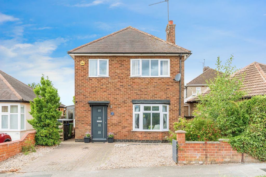 Property photo 1 of 12