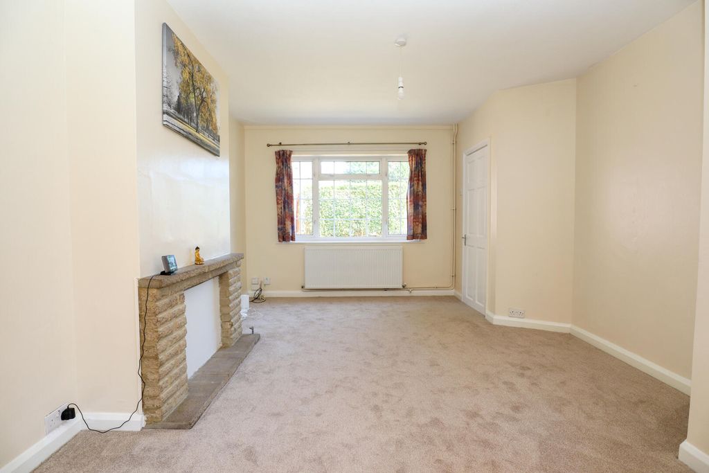 Property photo 2 of 12 Living Room