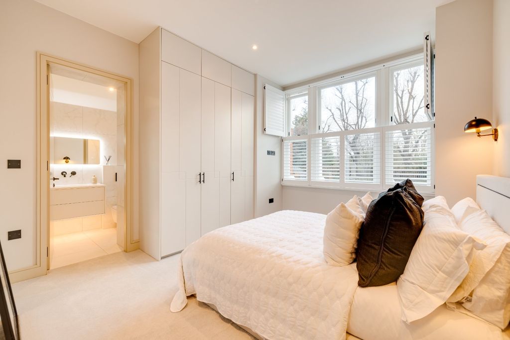 Property photo 3 of 7