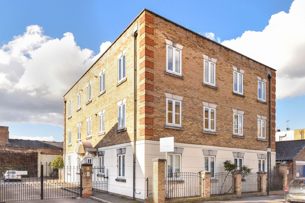 Property photo 1 of 6 252129 (8)