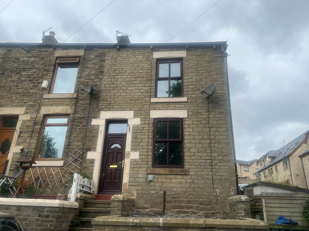 Property photo 1 of 9 Front