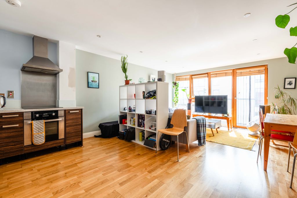 Property photo 3 of 11 3