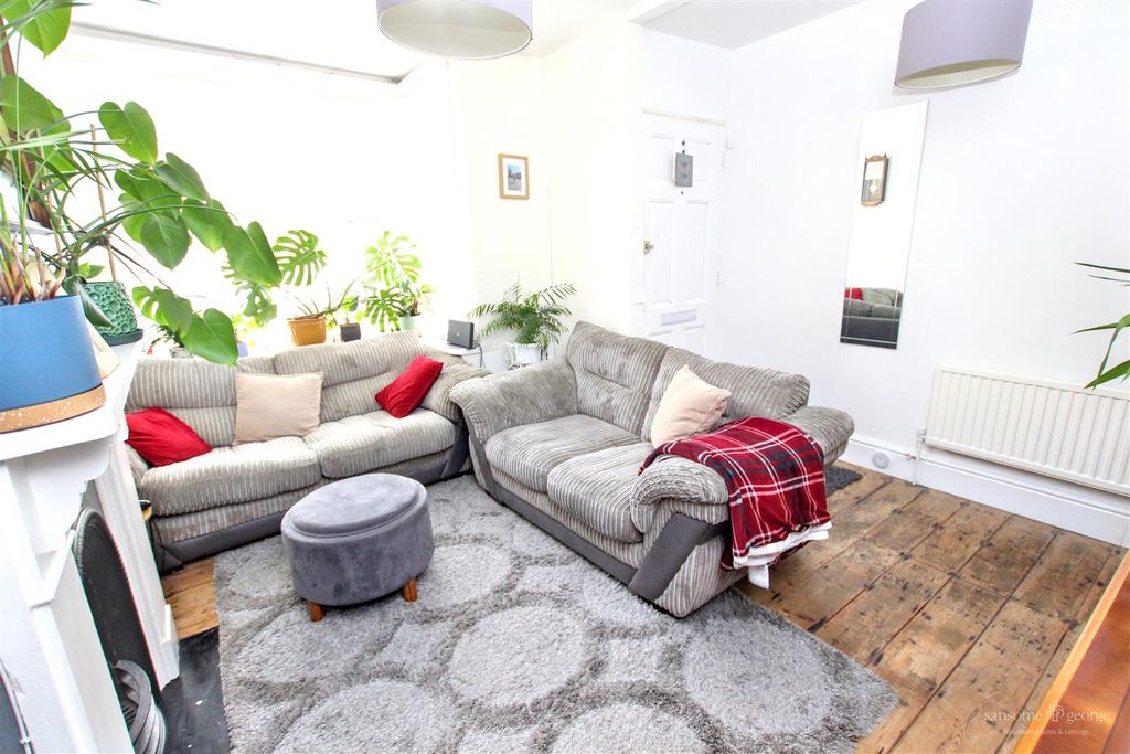 Property photo 3 of 13 Living Room