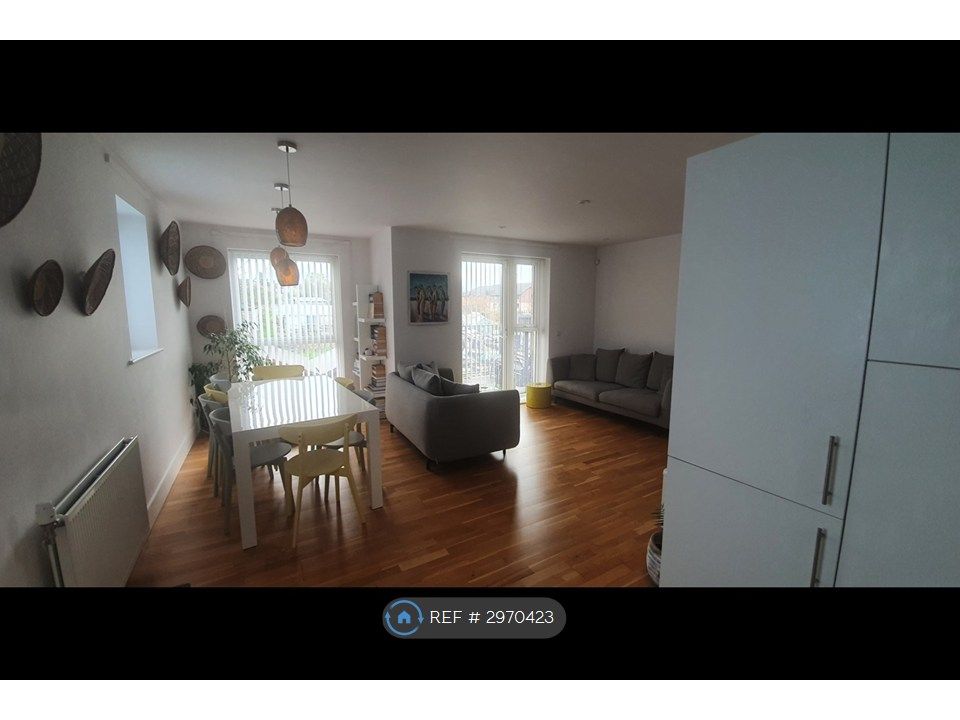 Property photo 1 of 2