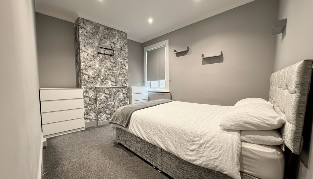 Property photo 2 of 9 Bedroom 2