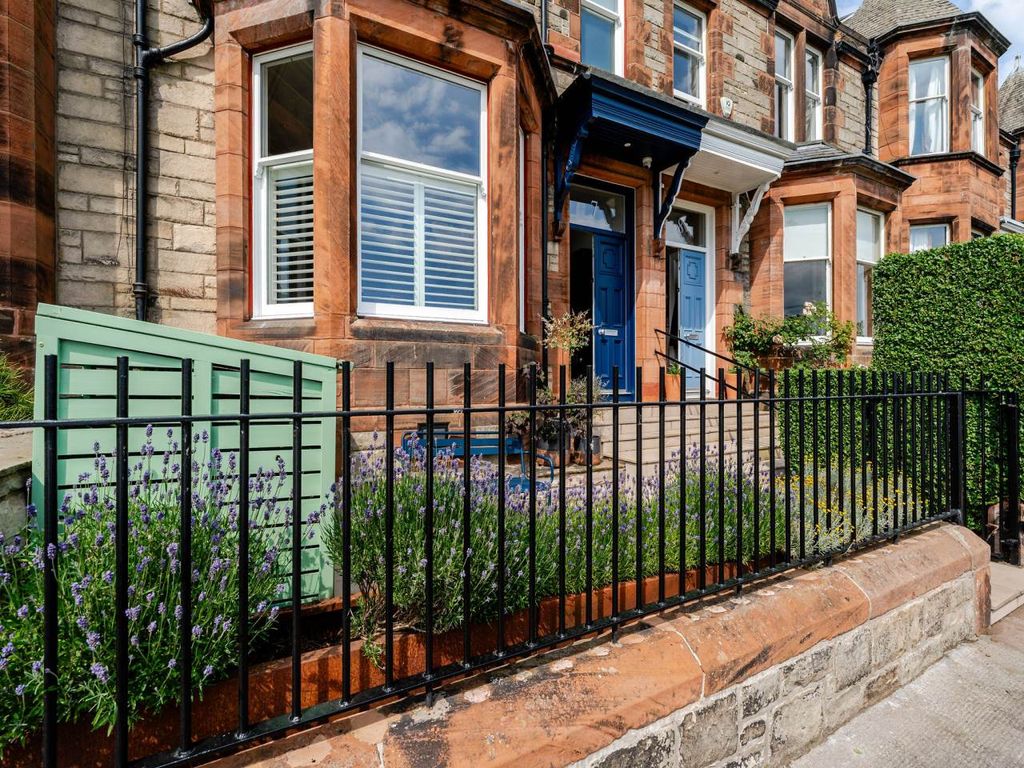 Property photo 2 of 34 2
