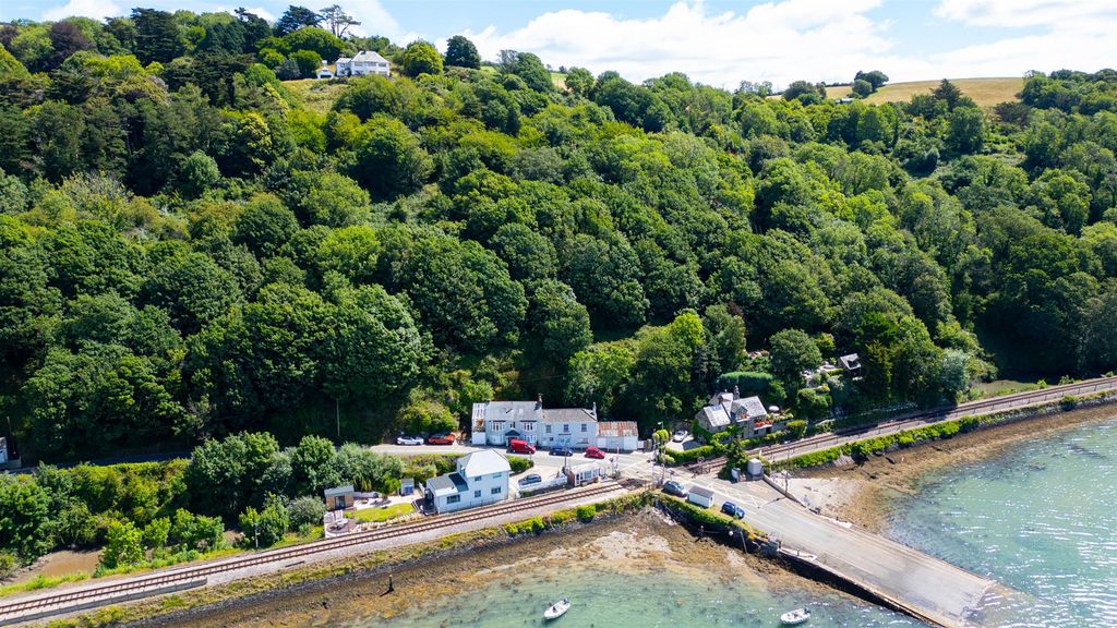 Property photo 1 of 25 A08 - Hove To Bridge Road Kingswear - 260702.Jpg