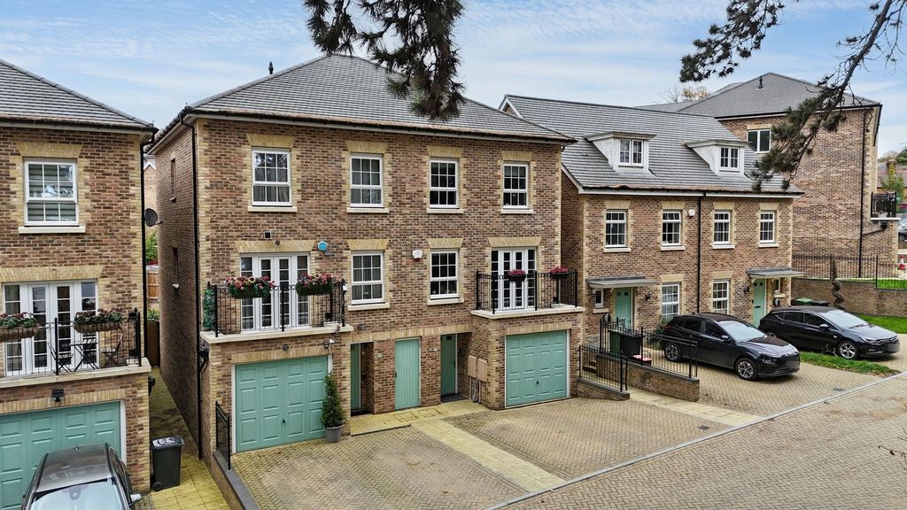 Property photo 1 of 27