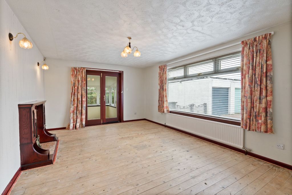 Property photo 2 of 24 5557482