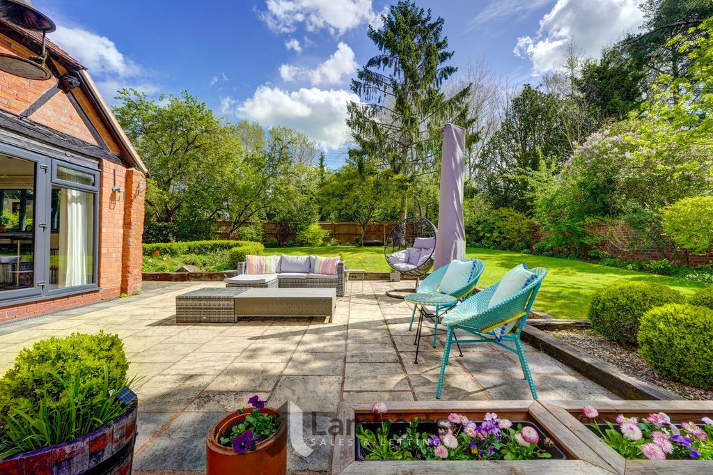 Property photo 2 of 50 Rear Garden