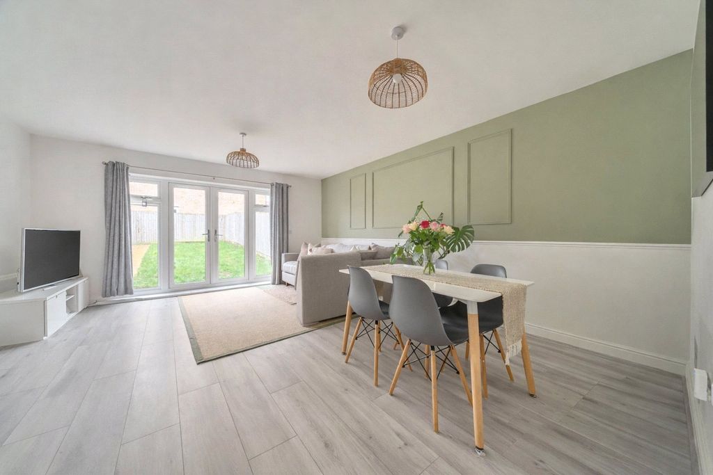 Property photo 2 of 12 Picture No. 26