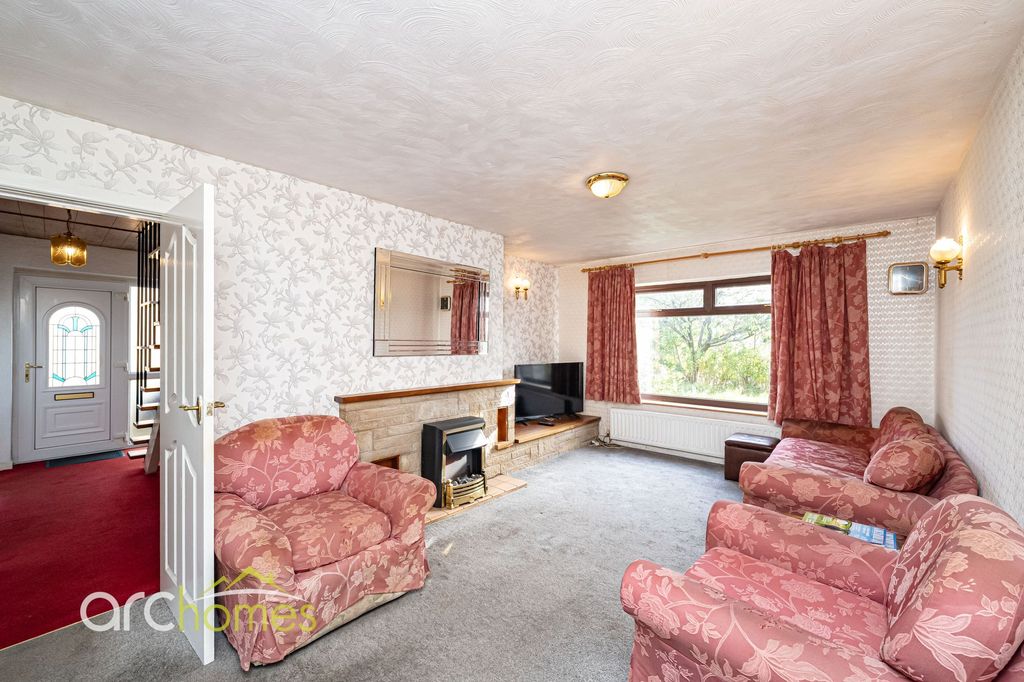 Property photo 2 of 24