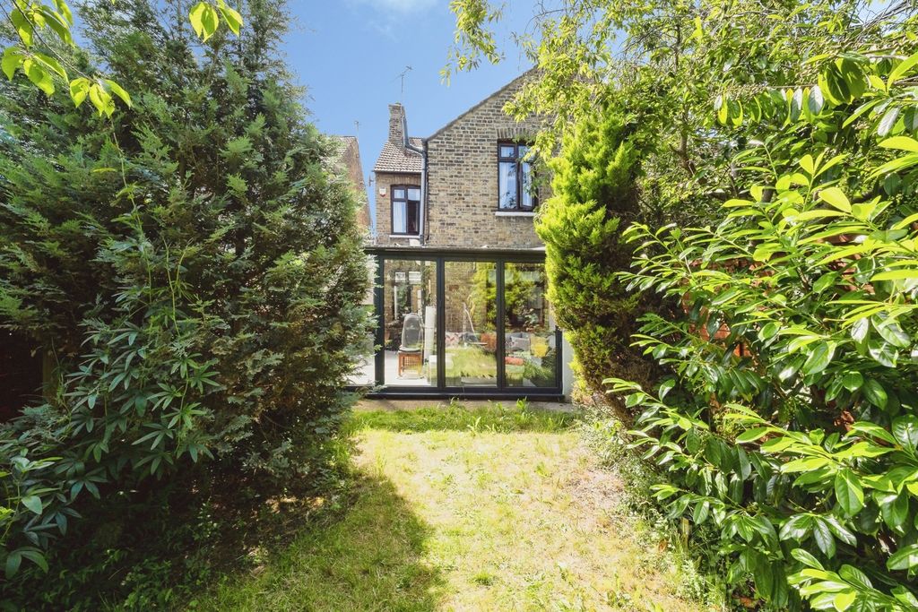 Property photo 2 of 24 Pbox-Img.Jpg