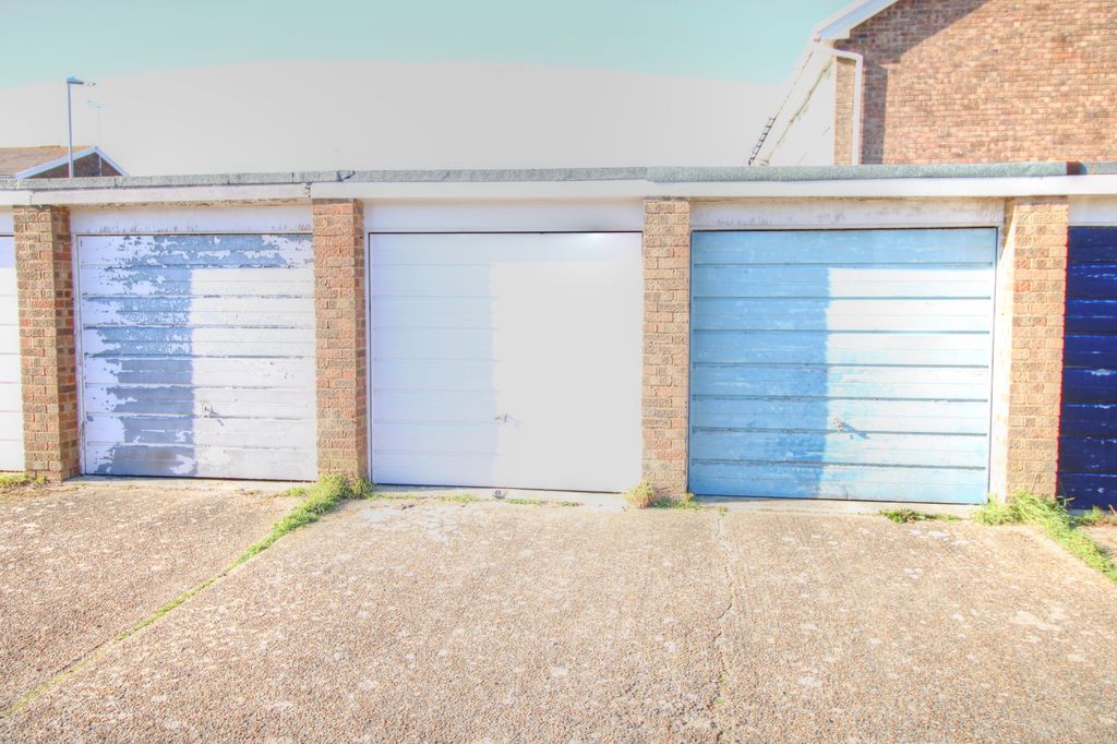 Property photo 1 of 3