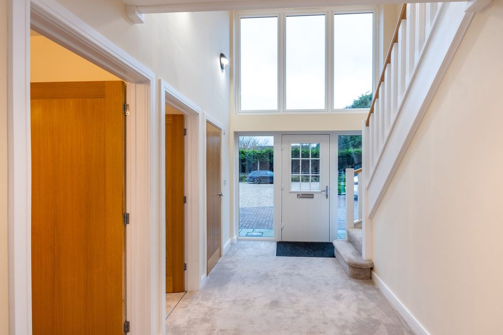 Property photo 2 of 24