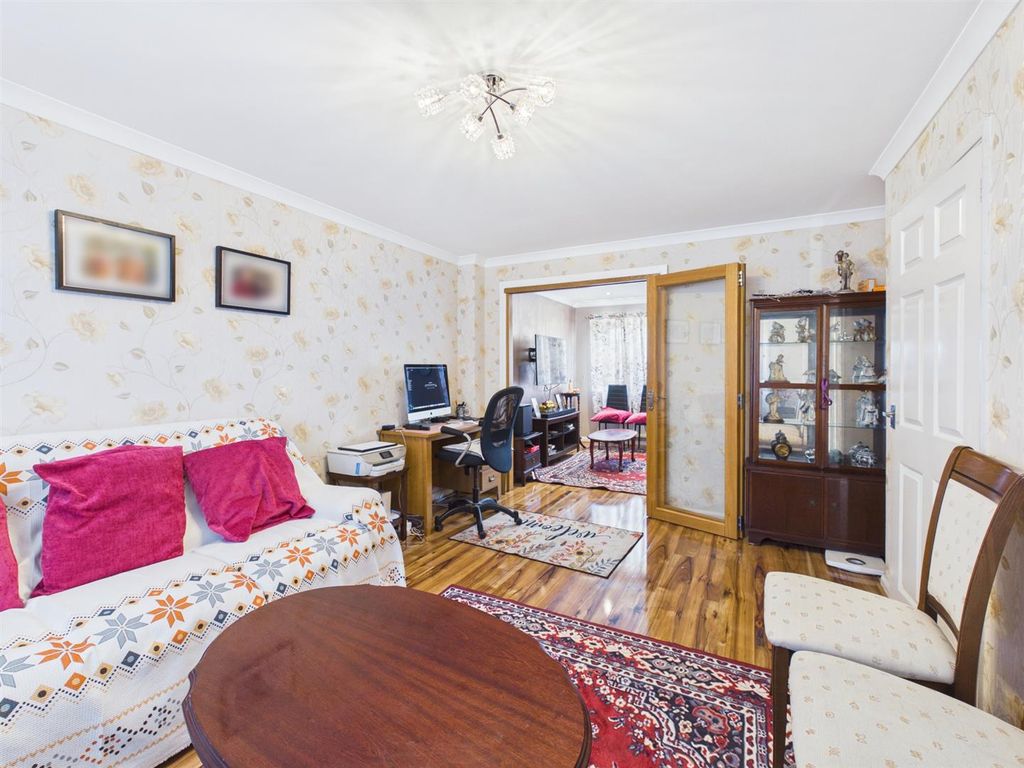 Property photo 2 of 16 Cam04118G0-Pr0125-Still011.Jpg