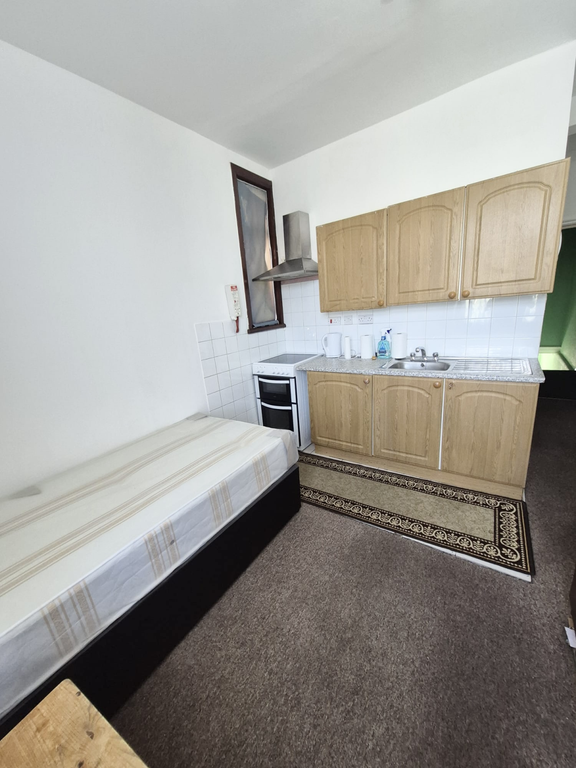 Property photo 2 of 6 38498c73-8F13-439F-B996-2E5781Bd2B6c