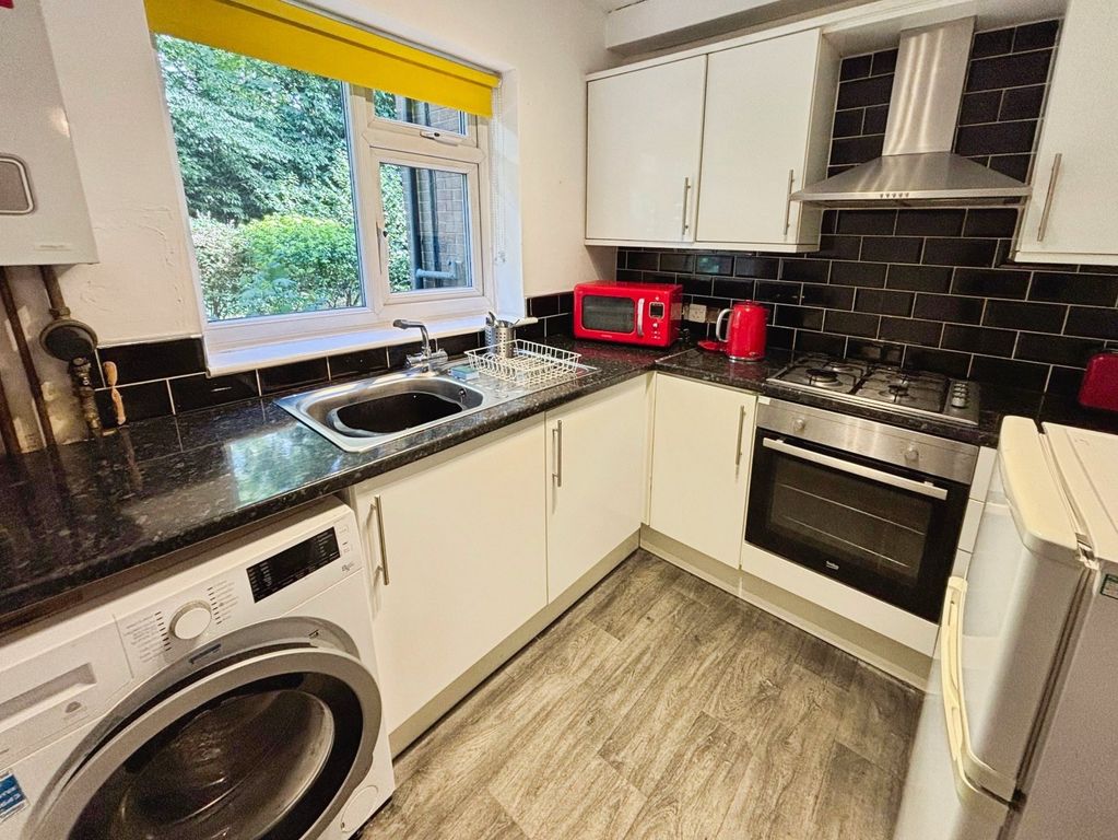 Property photo 2 of 10 Picture No. 11