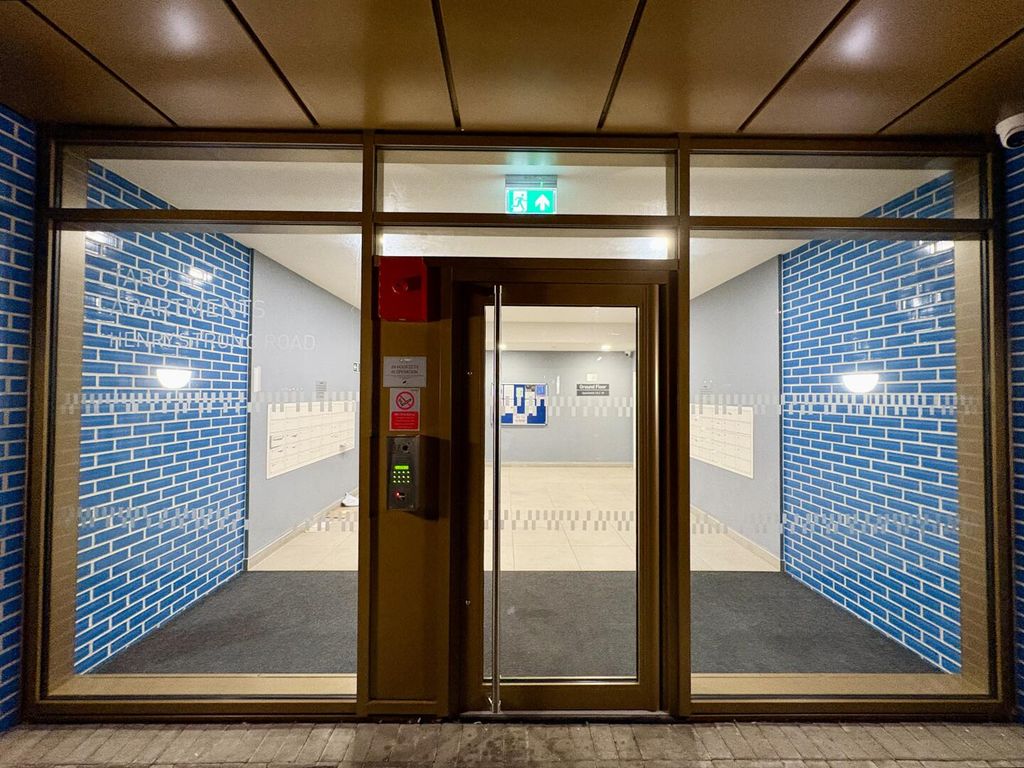 Property photo 2 of 11 Exterior