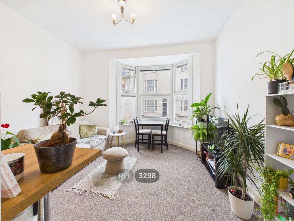 Property photo 1 of 13 Kitchen / Living Area