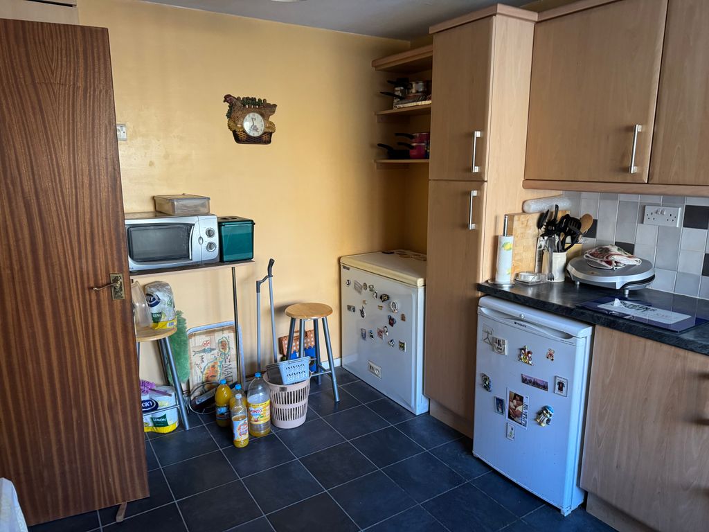 Property photo 3 of 12 Img_8038