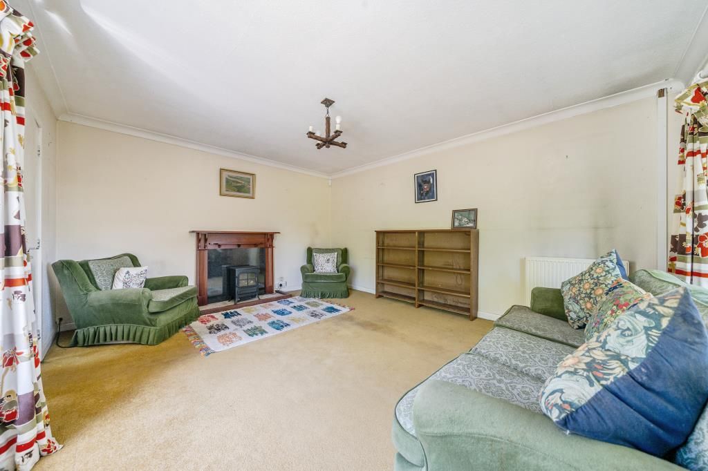 Property photo 3 of 16 Photos