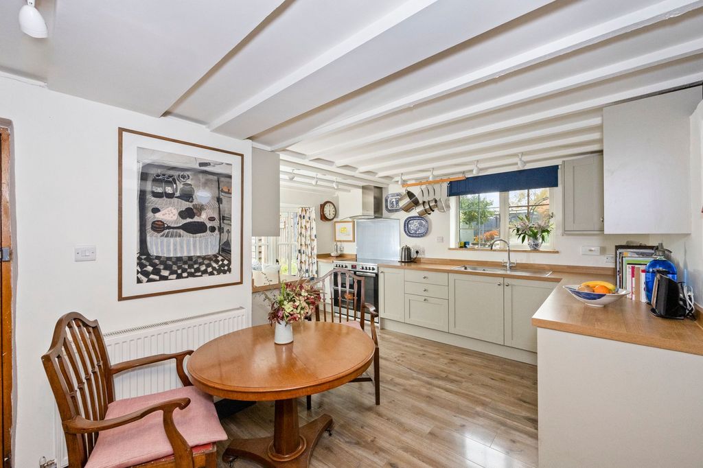 Property photo 2 of 22