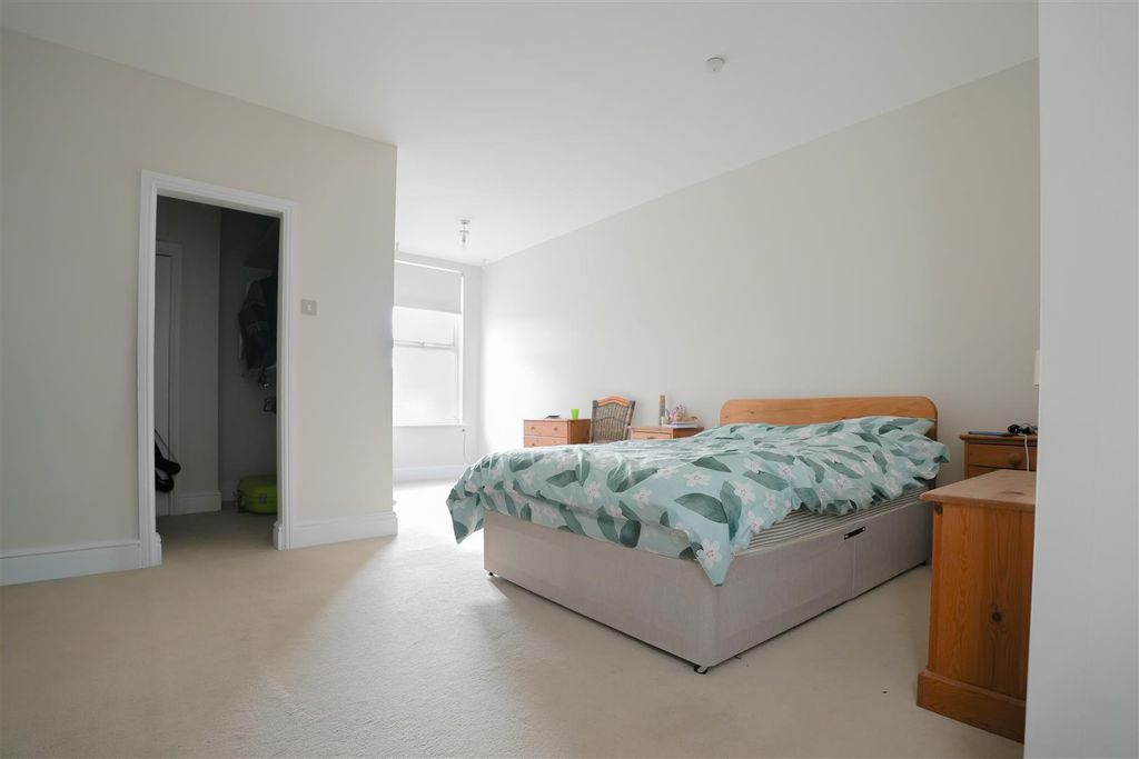 Property photo 3 of 9 Image00002.Jpeg