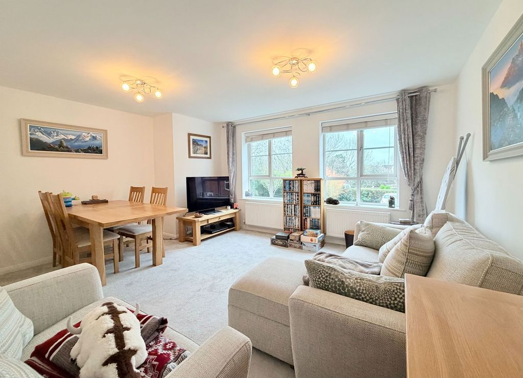 Property photo 2 of 13