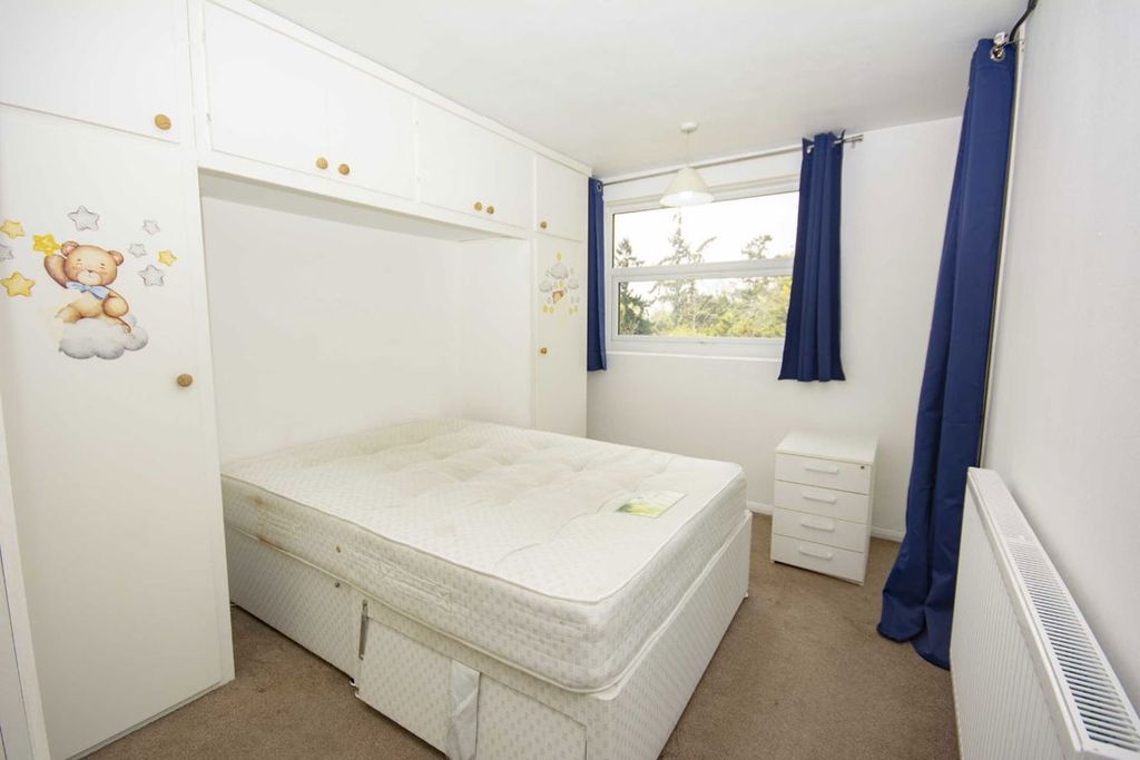 Property photo 3 of 5