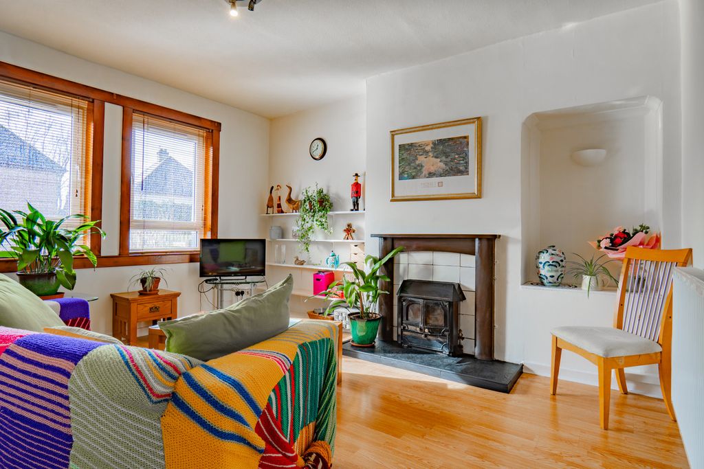 Property photo 2 of 41