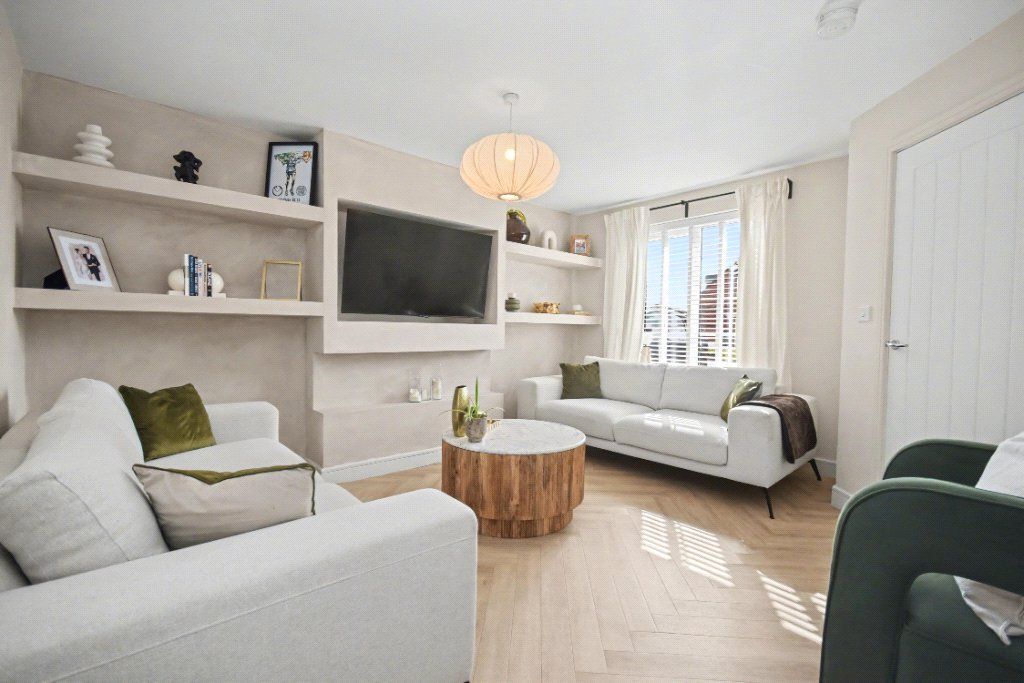 Property photo 3 of 17 Picture No. 02