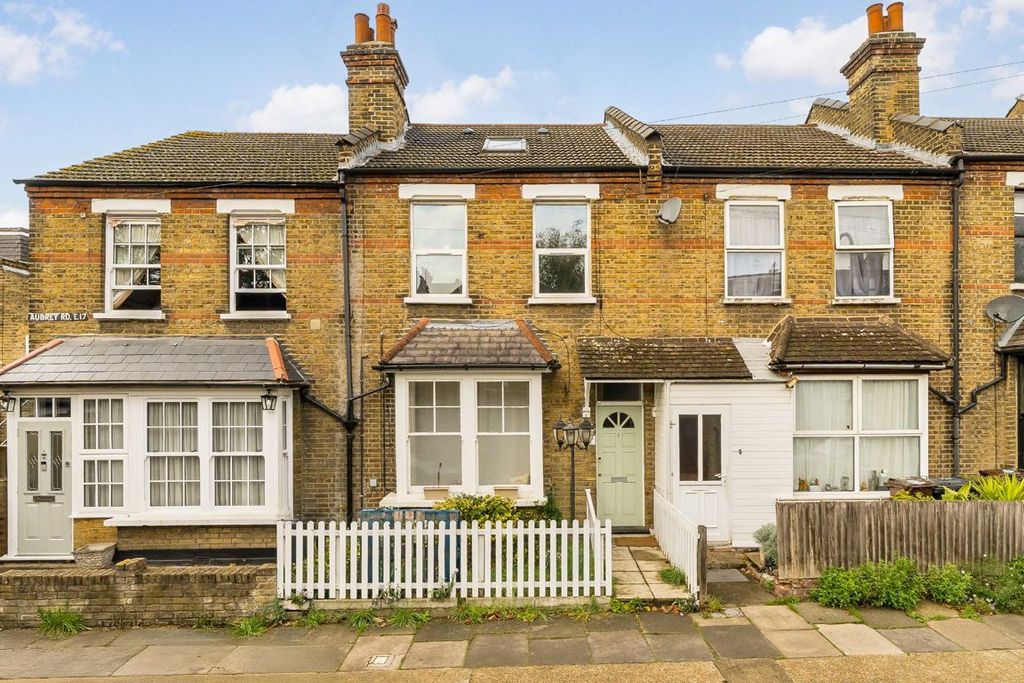 Property photo 1 of 8