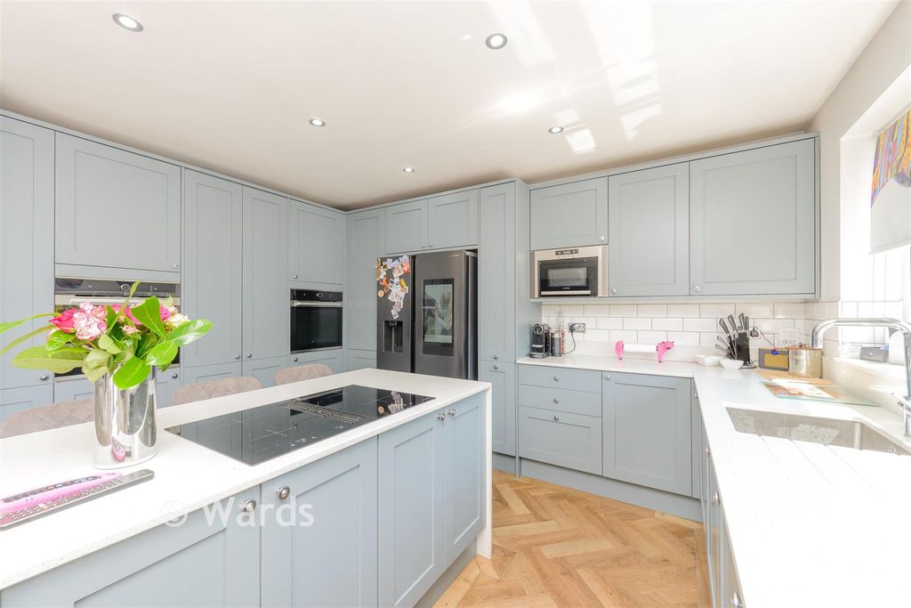 Property photo 1 of 23 Kitchen