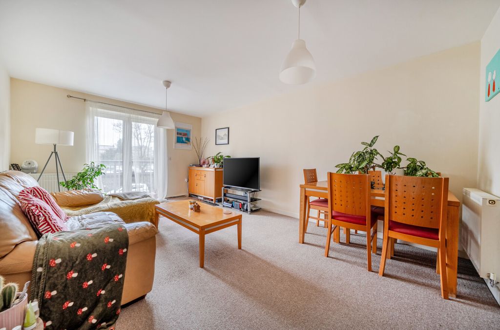 Property photo 2 of 7 1402471-1-6971F25...