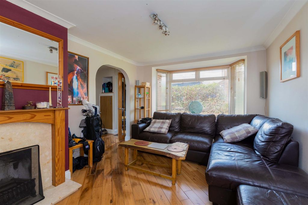 Property photo 3 of 15 13 Vermont Road-8.Jpg