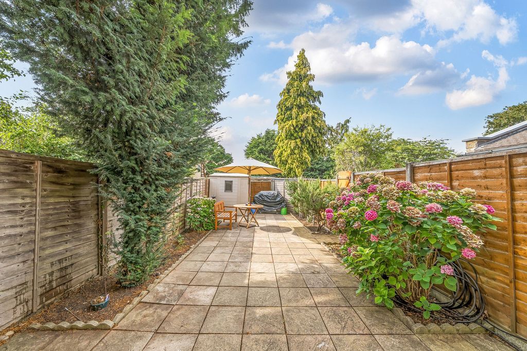 Property photo 3 of 19
